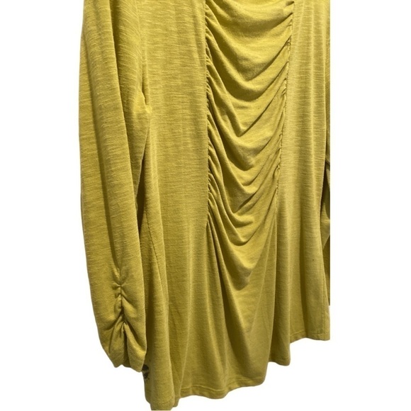 Boho top blouse with sparkly studs ruffled back and sleeves chartreuse green M
C - Picture 2 of 7